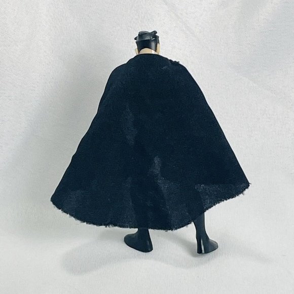 Vintage ROBIN 4.5” 1994 Black Cape Kenner Batman DC Comics Toy Action Figure - Picture 6 of 16